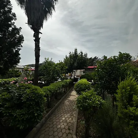 Hotell Carmina Ovacık