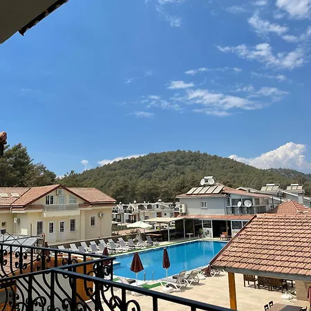 Hotell Carmina Ovacık