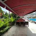 Carmina Hotel 3*