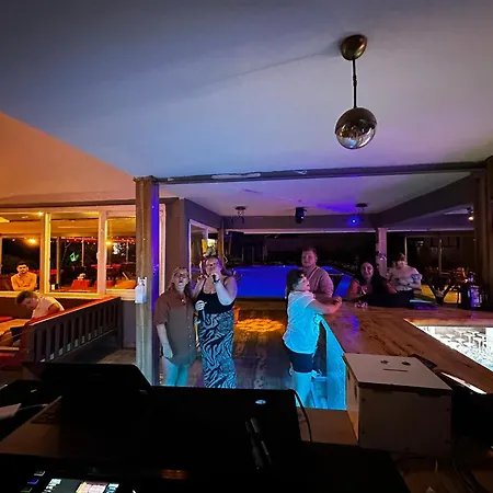 Carmina Szálloda 3*