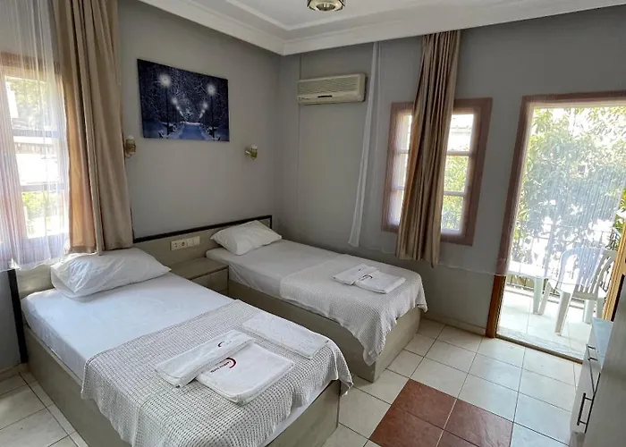 Carmina Hotel 3*